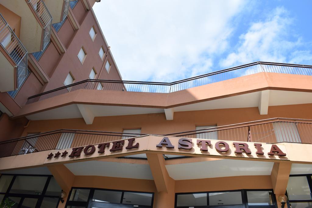 מלון פסארו Astoria מראה חיצוני תמונה
