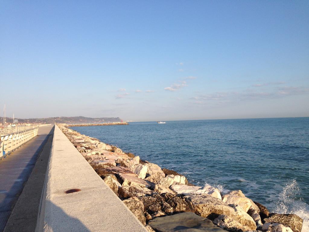 מלון פסארו Astoria מראה חיצוני תמונה